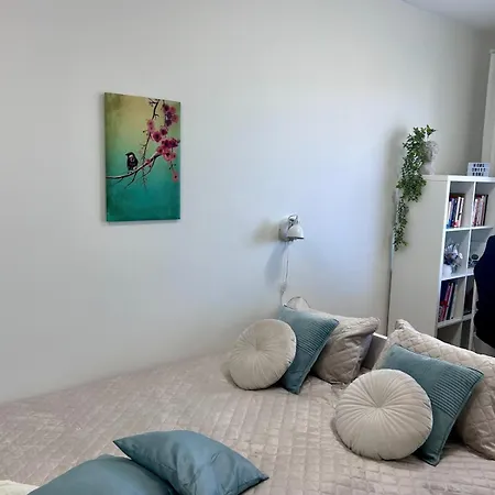 Stella's - Center - Free Secure Parking - Big Sun Terrace - Air Conditioning - Wifi - Tram To The Bus Station And Old Town Reval