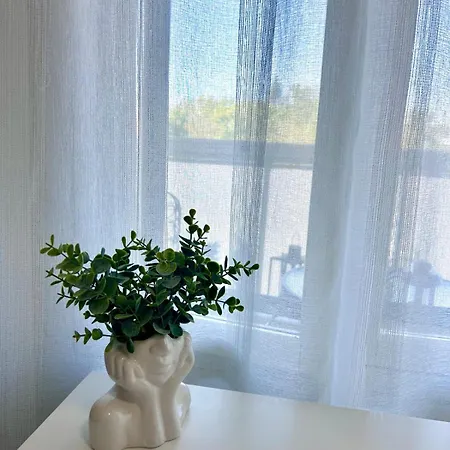 Stella's - Center - Free Secure Parking - Big Sun Terrace - Air Conditioning - Wifi - Tram To The Bus Station And Old Town Apartment *