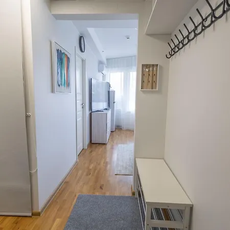 Stella's - Center - Free Secure Parking - Big Sun Terrace - Air Conditioning - Wifi - Tram To The Bus Station And Old Town * Reval