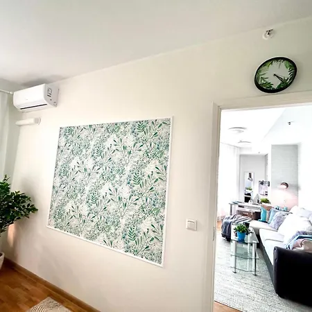 Stella's - Center - Free Secure Parking - Big Sun Terrace - Air Conditioning - Wifi - Tram To The Bus Station And Old Town Apartment