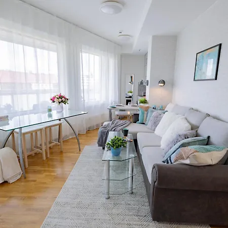 Stella's - City Center - Free Secure Parking - Big Sun Terrace - Air Conditioning - Wifi - Tram To The Bus Station And Old Town