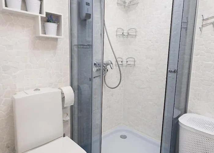 Stella's - Center - Free Secure Parking - Big Sun Terrace - Air Conditioning - Wifi - Tram To The Bus Station And Old Town Apartman