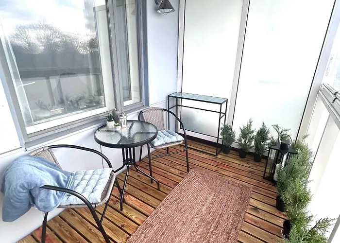 Stella's - Center - Free Secure Parking - Big Sun Terrace - Air Conditioning - Wifi - Tram To The Bus Station And Old Town *