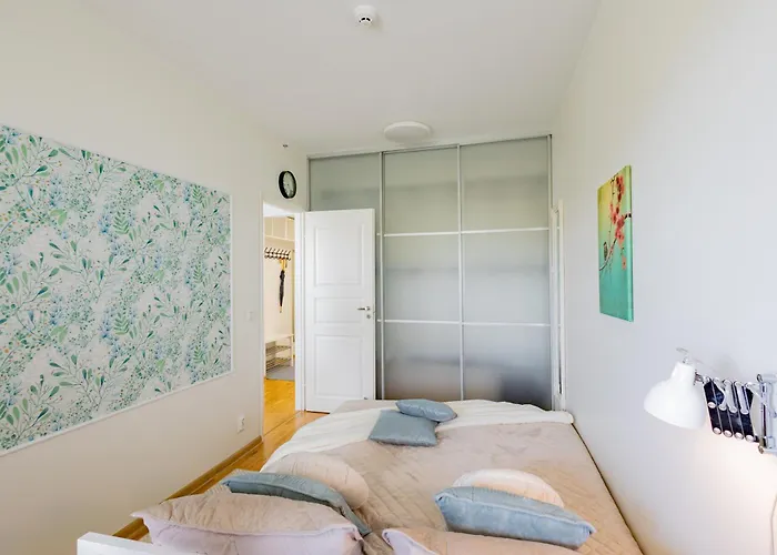 Stella's - Center - Free Secure Parking - Big Sun Terrace - Air Conditioning - Wifi - Tram To The Bus Station And Old Town Tallinn