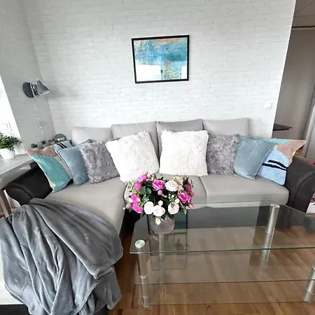 Stella's - Center - Free Secure Parking - Big Sun Terrace - Air Conditioning - Wifi - Tram To The Bus Station And Old Town