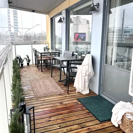Stella's - City Center - Free Secure Parking - Big Sun Terrace - Air Conditioning - Wifi - Tram To The Bus Station And Old Town *