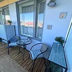 아파트 Stella's - Center - Free Secure Parking - Big Sun Terrace - Air Conditioning - Wifi - Tram To The Bus Station And Old Town