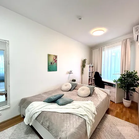 דירה Stella's - Center - Free Secure Parking - Big Sun Terrace - Air Conditioning - Wifi - Tram To The Bus Station And Old Town *