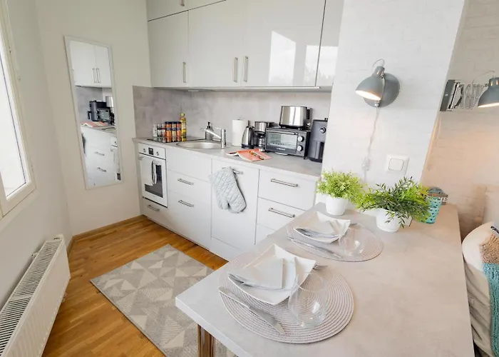 Stella's - Center - Free Secure Parking - Big Sun Terrace - Air Conditioning - Wifi - Tram To The Bus Station And Old Town Apartament Tallin