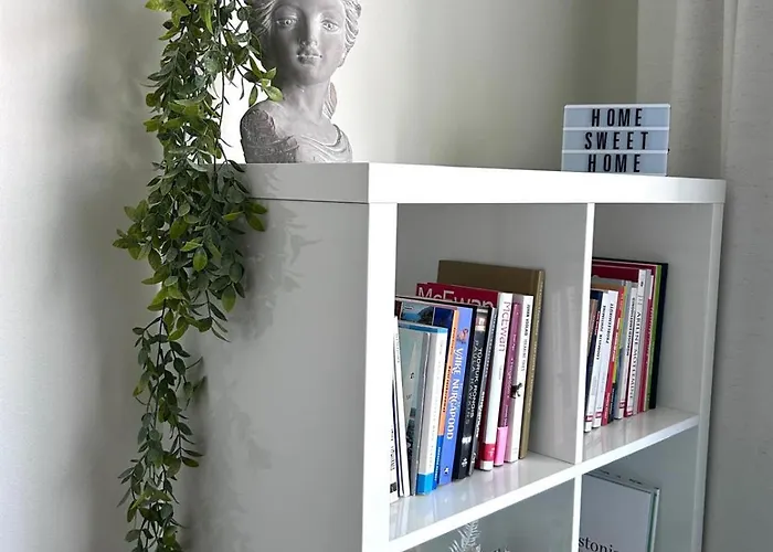 Stella's - Center - Free Secure Parking - Big Sun Terrace - Air Conditioning - Wifi - Tram To The Bus Station And Old Town Apartament *