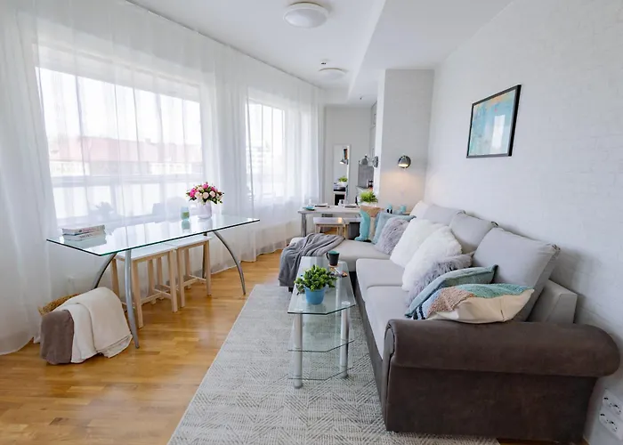 Stella's - Center - Free Secure Parking - Big Sun Terrace - Air Conditioning - Wifi - Tram To The Bus Station And Old Town